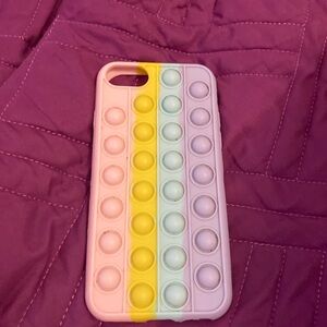 IPhone SE phone case's